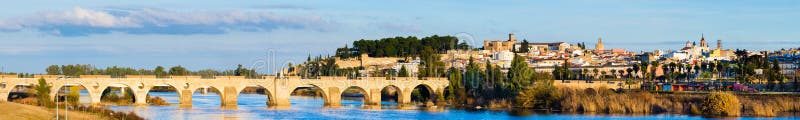 ISO 27701, 37001, 37301, UNE 15713 en Badajoz - QualityCert